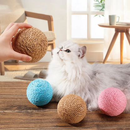 Interactive 10cm Sisal Cat Scratching Ball – Teeth-Cleaning, Anti-Bite Sound Toy for Kittens & Cats